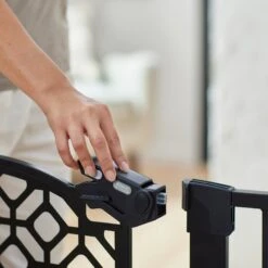 Frisco Metal Geometric Pattern Extra Wide Auto-close Dog Gate -Frisco Sales Store 299512 PT4. AC SS1800 V1627306665