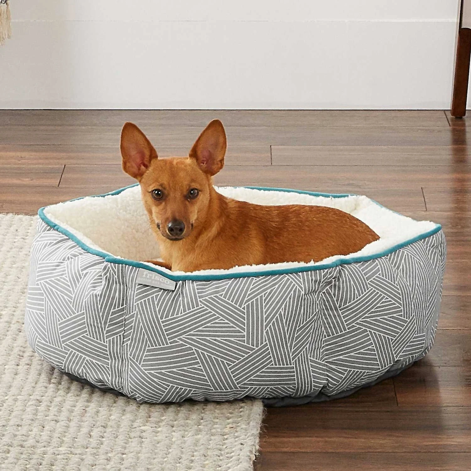 Frisco Sherpa Dog & Cat Blanket & Frisco Sherpa Hexagon Bolster Cat & Dog Bed 8 Frisco Sherpa Dog & Cat Blanket & Frisco Sherpa Hexagon Bolster Cat & Dog Bed - Image 8
