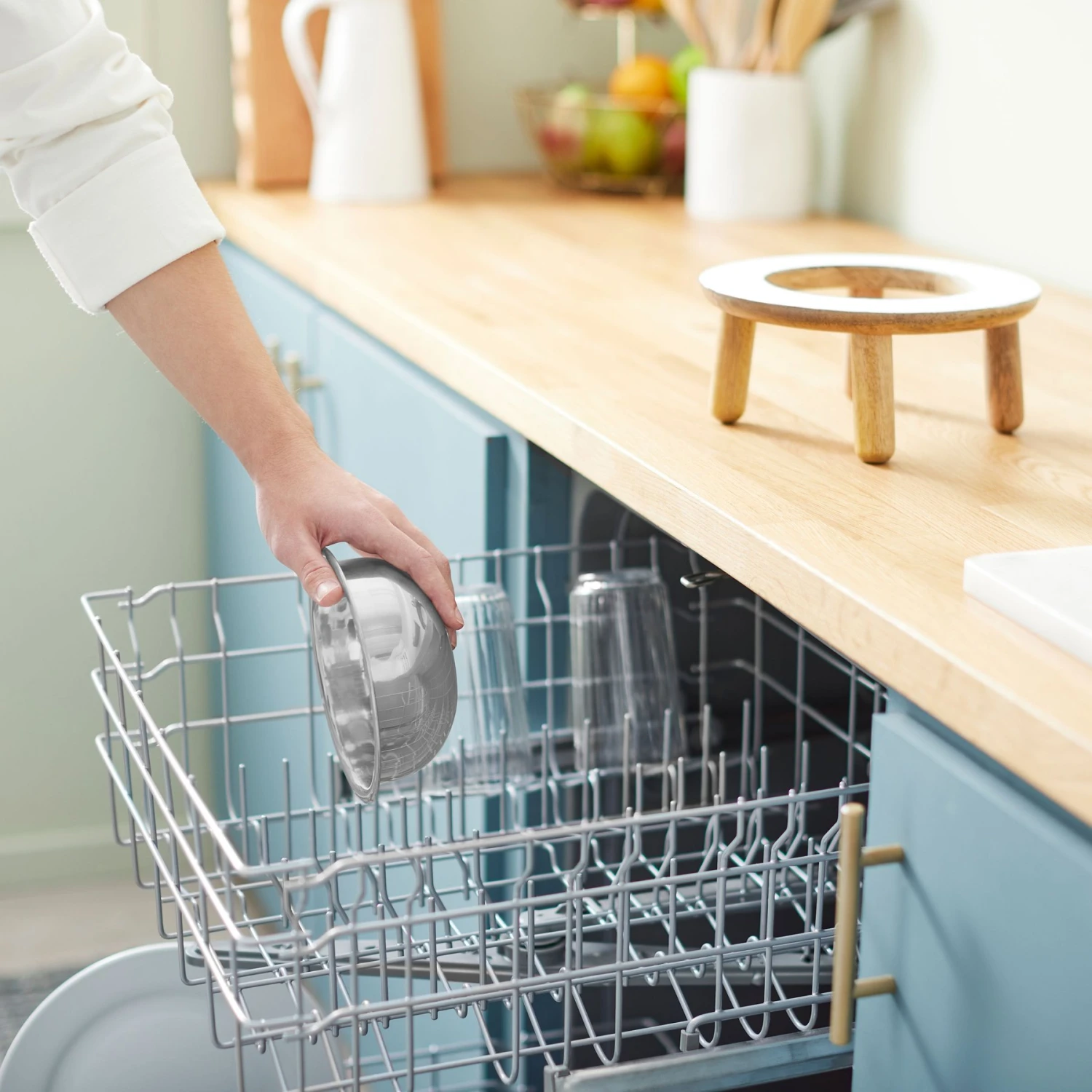 Frisco Premium Round Shape Elevated Single Dog & Cat Bowl 6 Frisco Premium Round Shape Elevated Single Dog & Cat Bowl - Image 6