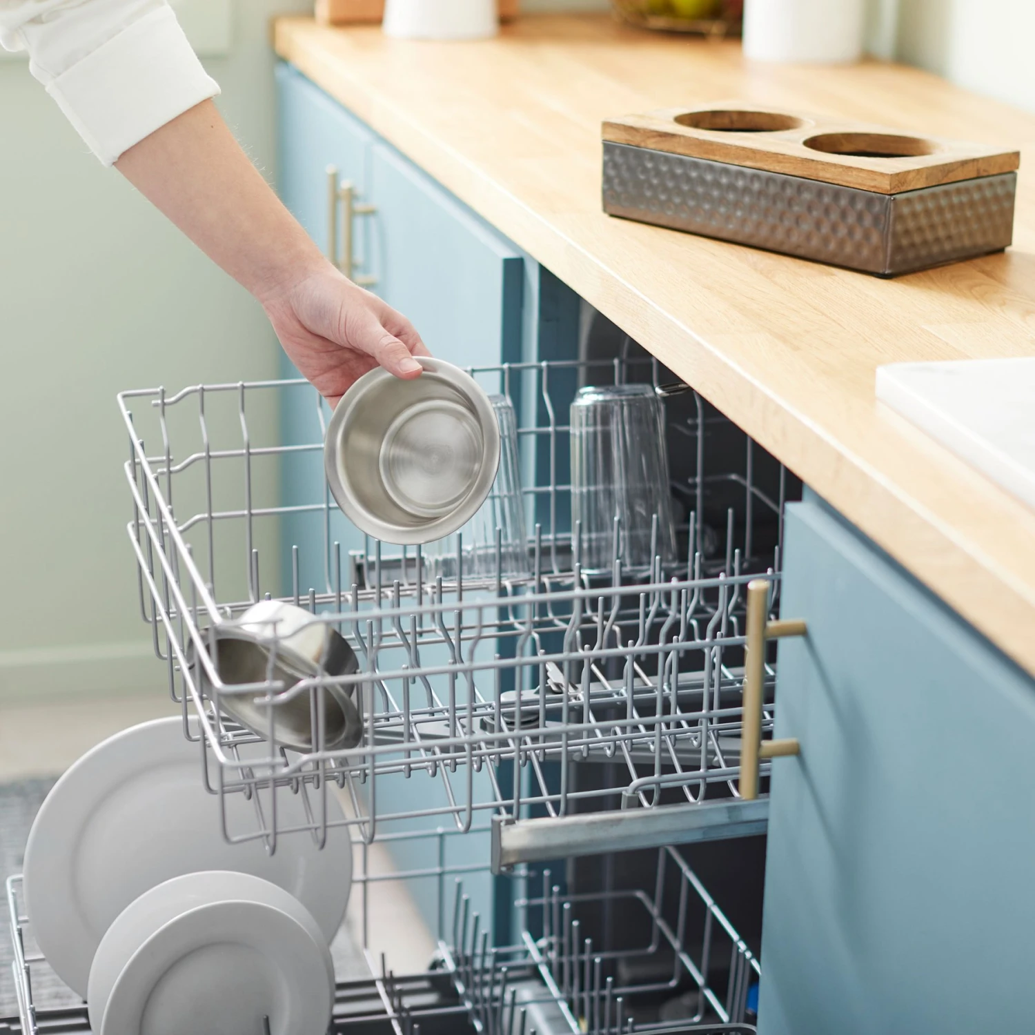 Frisco Premium Stainless Steel Double Diner Dog & Cat Bowl, Black 7 Frisco Premium Stainless Steel Double Diner Dog & Cat Bowl, Black - Image 7